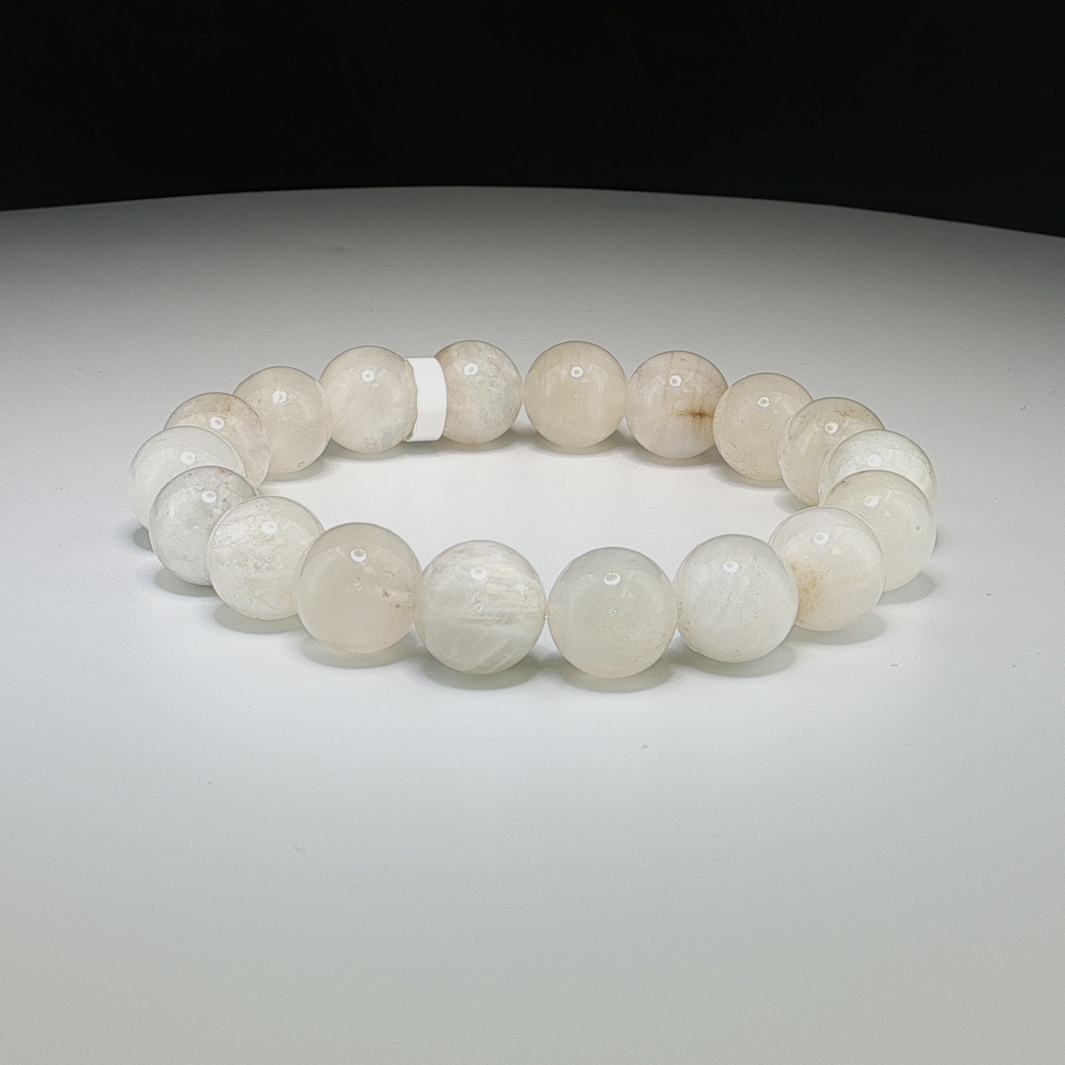 Elegantes Mondstei-Armband