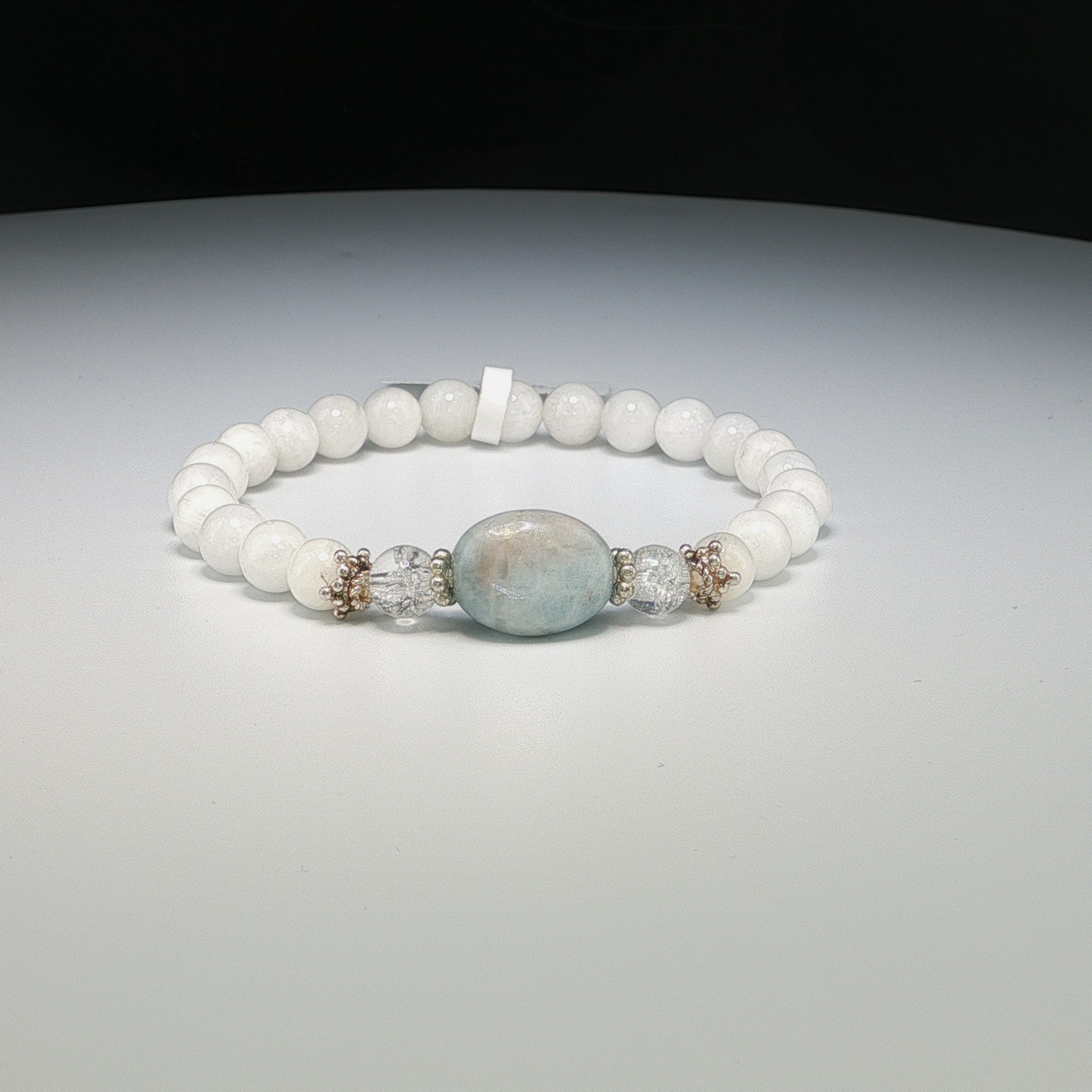 Elegantes Mondstein Armband mit harmonischer Steinkombination
