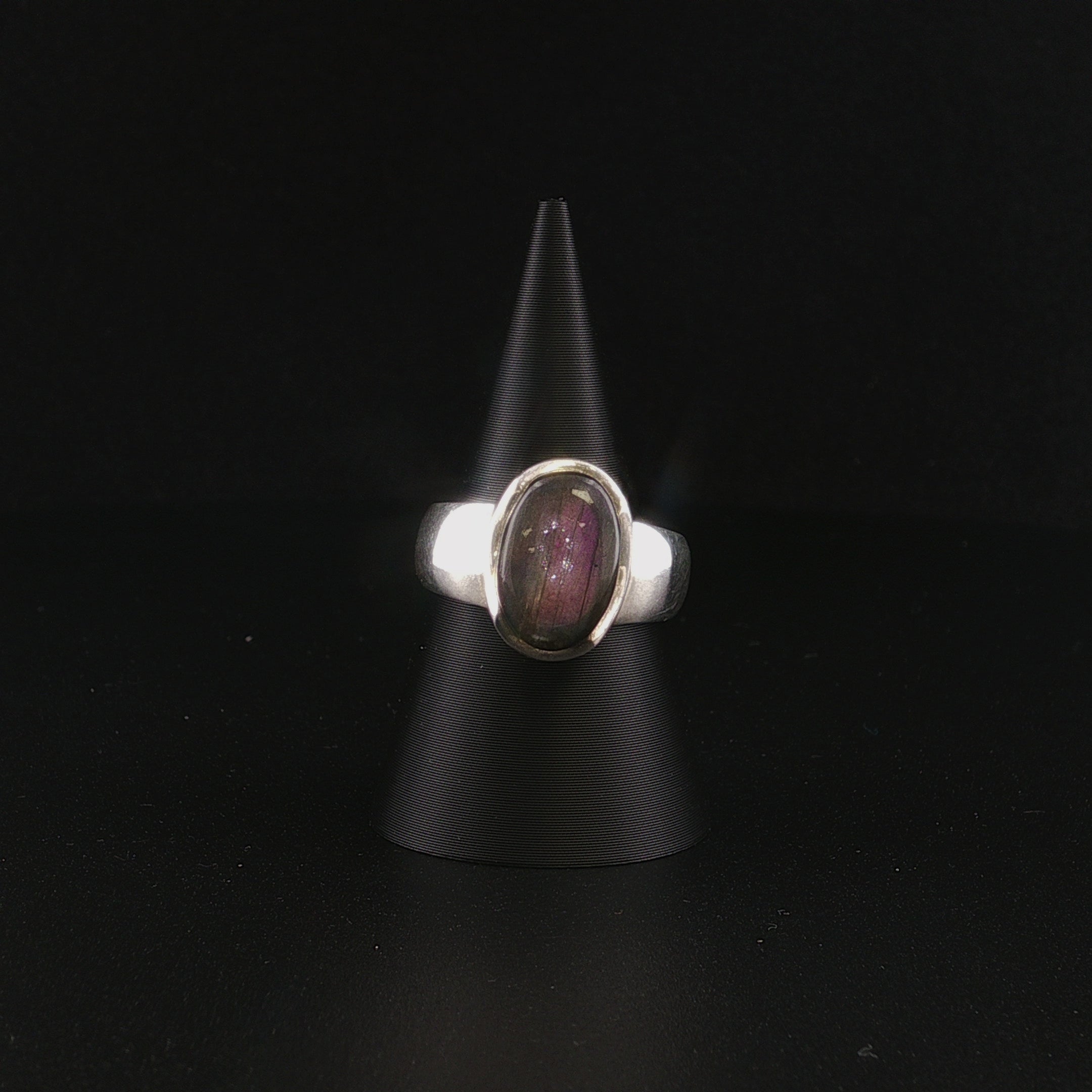 Purpel Labradorit Ring