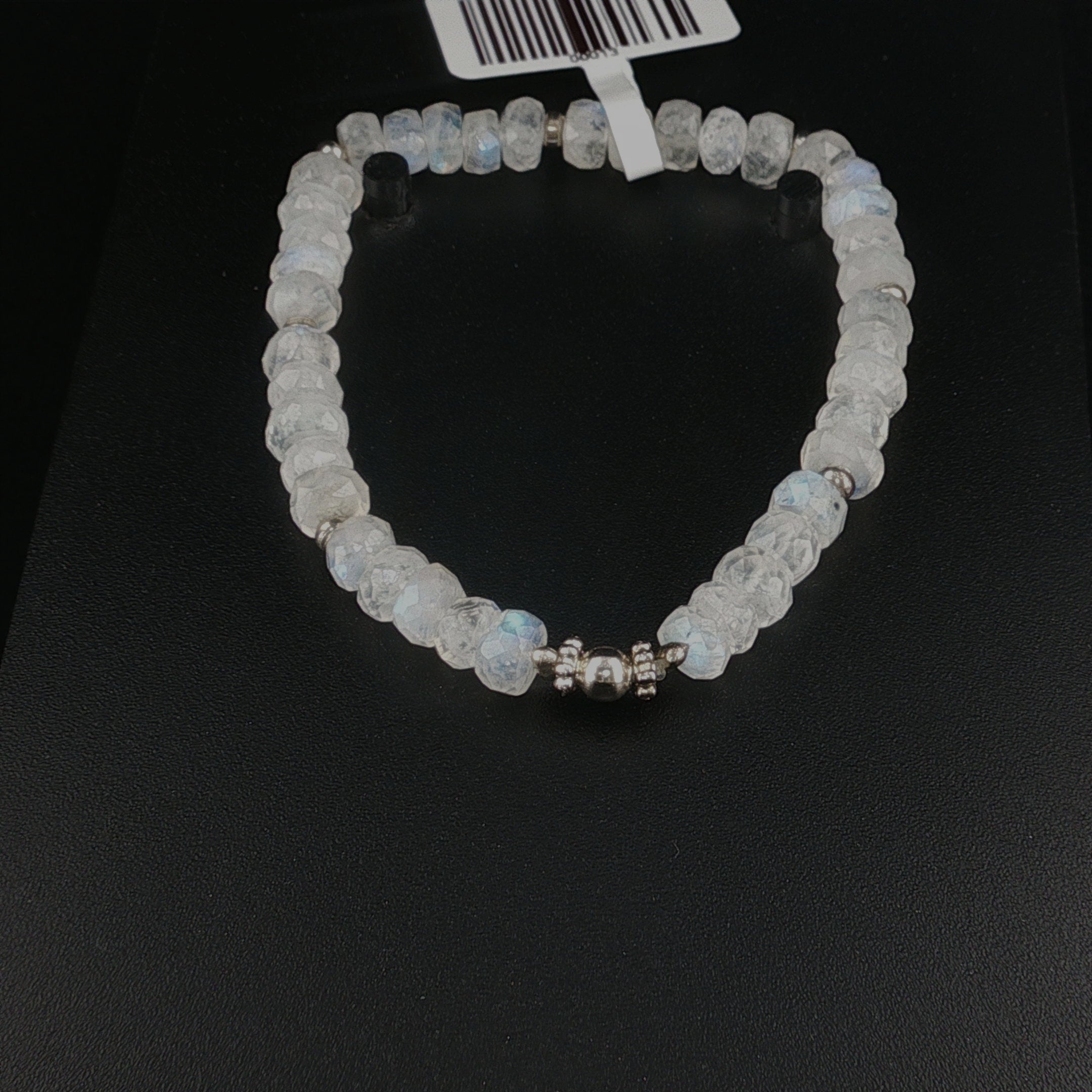 Armband aus facettiertem Regenbogen-Mondstein