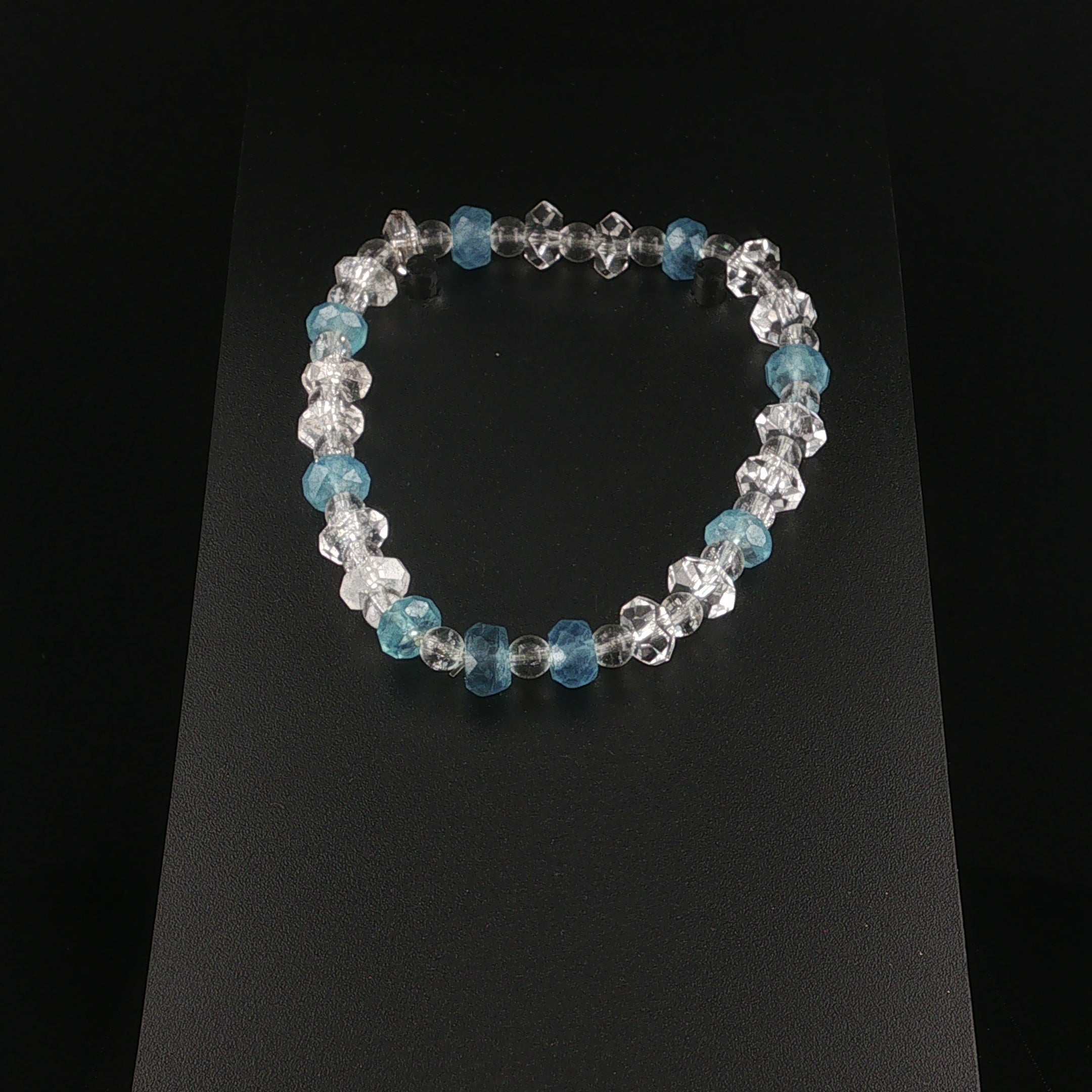 Exklusives Armband mit Bergkristall und Aquamarin