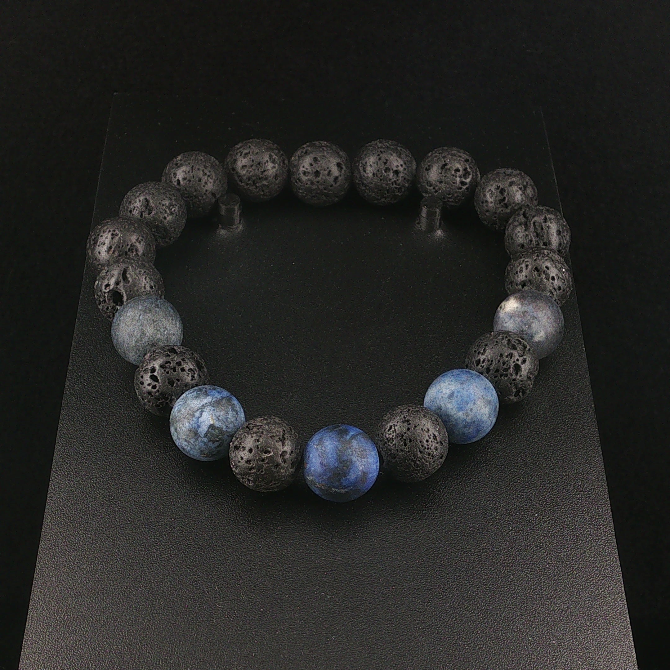 Armband aus schwarzer Lava und blauem Lapis Lazuli