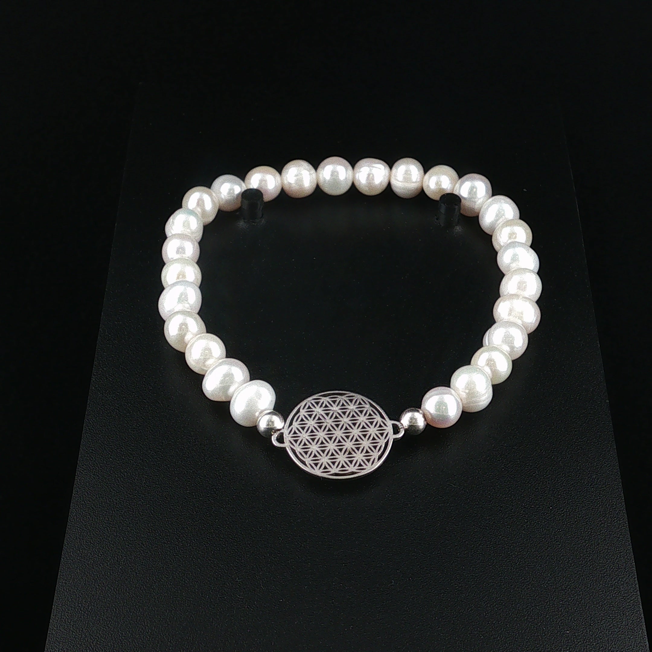 Perlenarmband mit Blume des Lebens Anhänger aus Silber