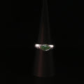 Solitärring aus Silber mit grünem Jade-Edelstein