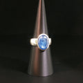 Eleganter Solitärring mit blauem Kyanit in Silber