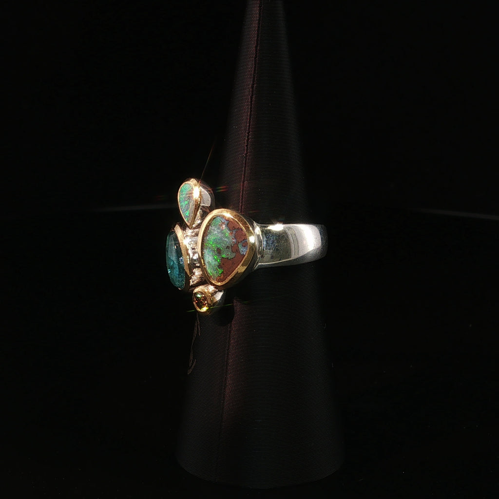 Boulder-Opal-Cocktailring mit Turmalin und Diamant