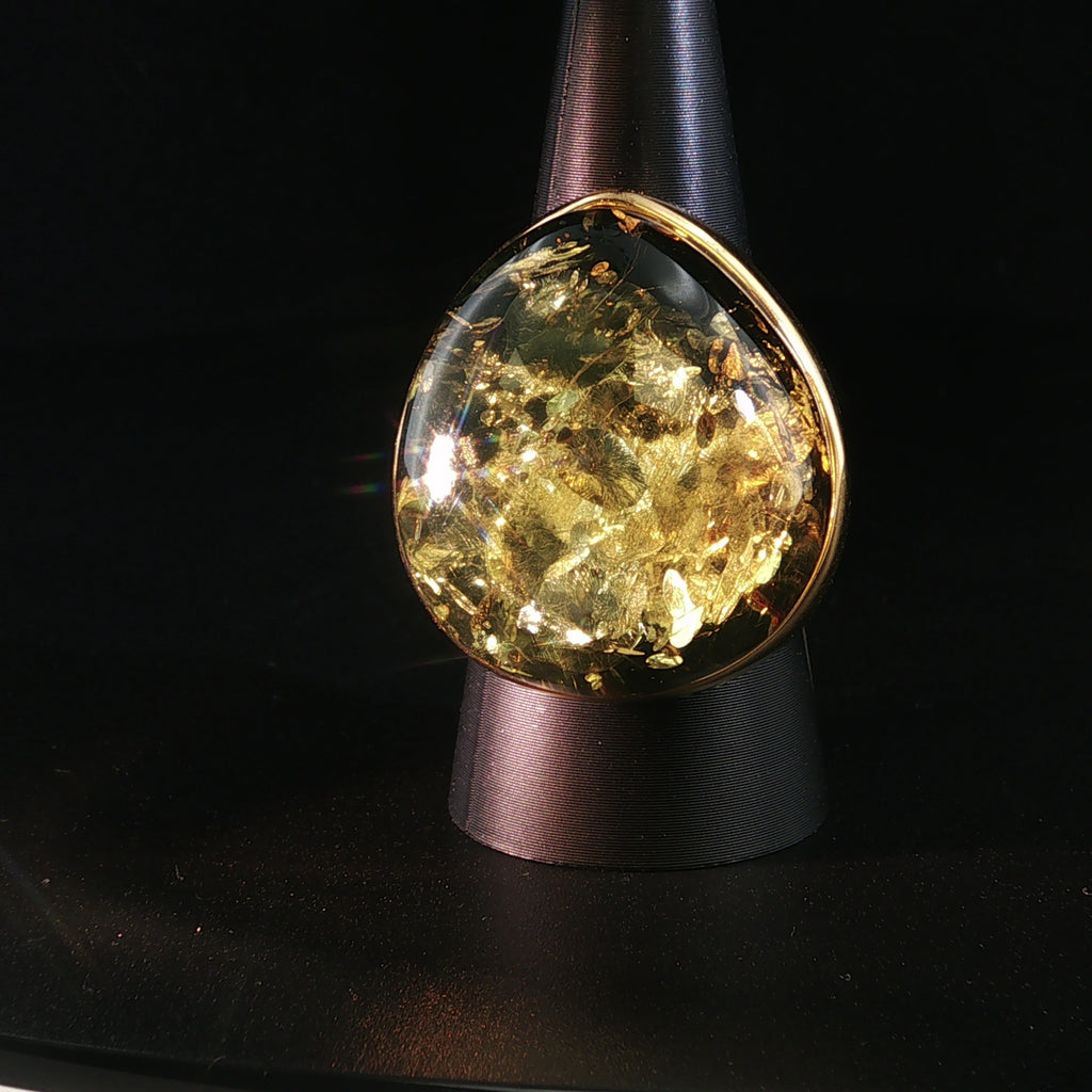 grüner Bernstein Ring