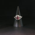 Silber-Solitärring mit pinkem Turmalin-Cabochon