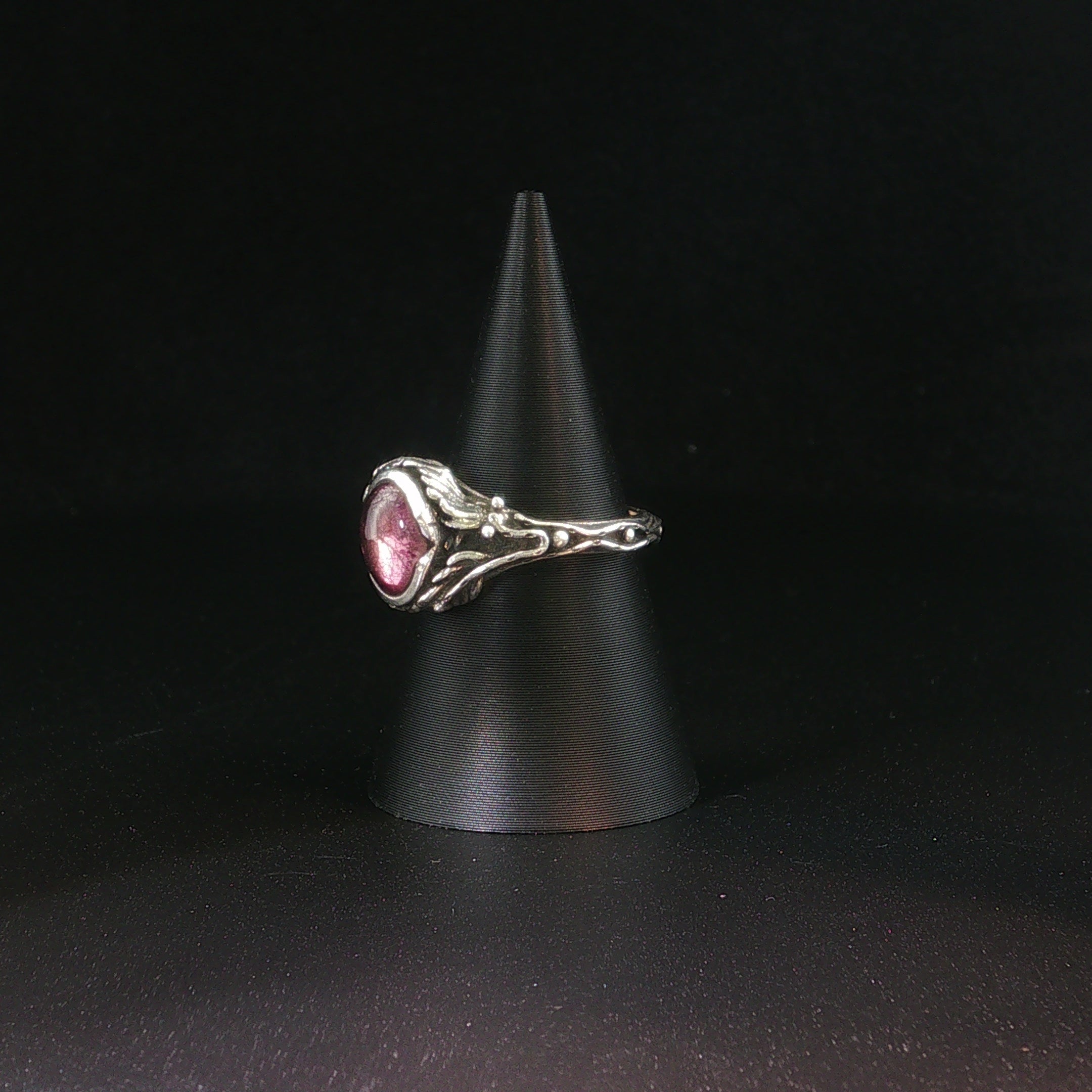 Silber-Solitärring mit pinkem Turmalin-Cabochon