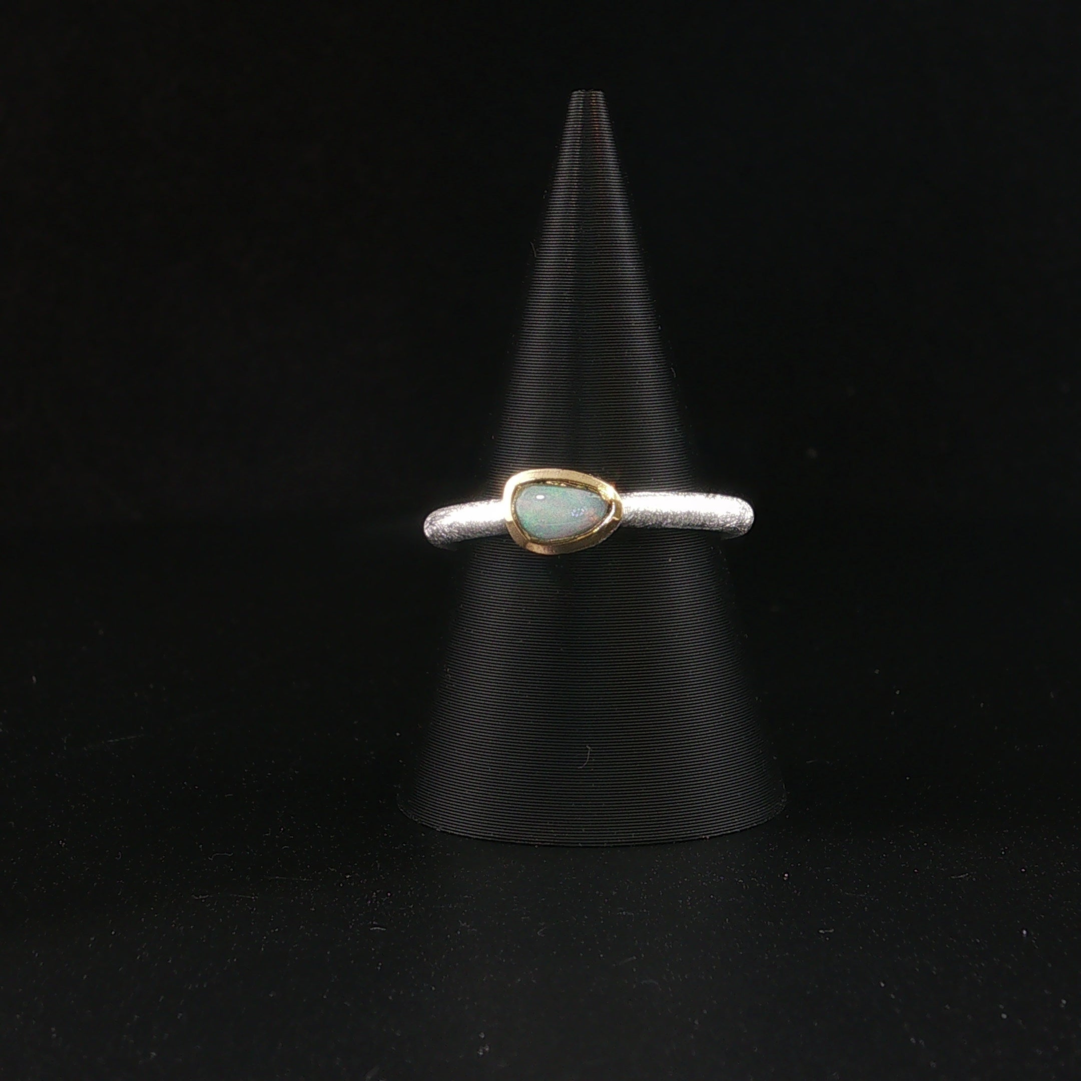 Edelopal Ring