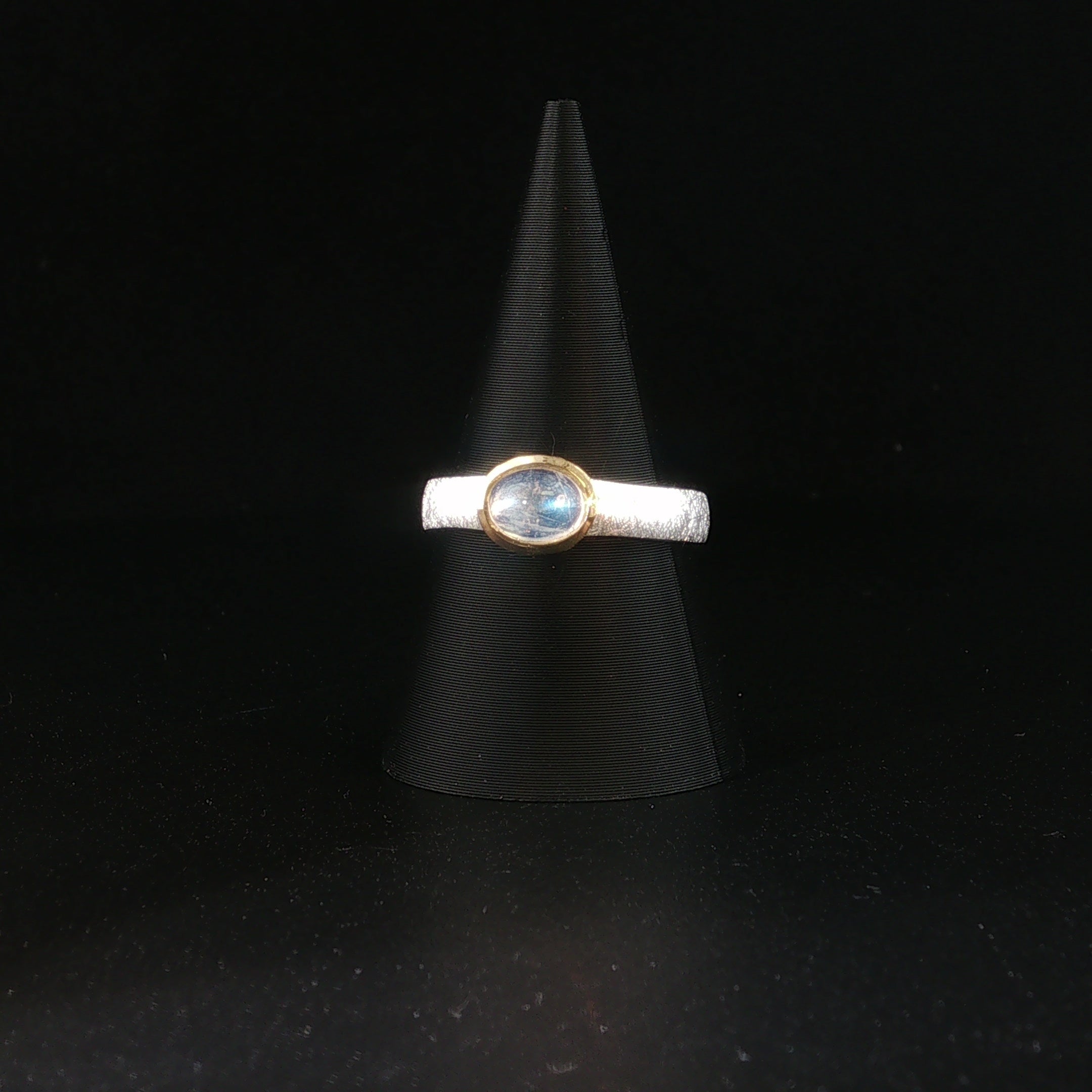 Regenbogen Mondstein Ring