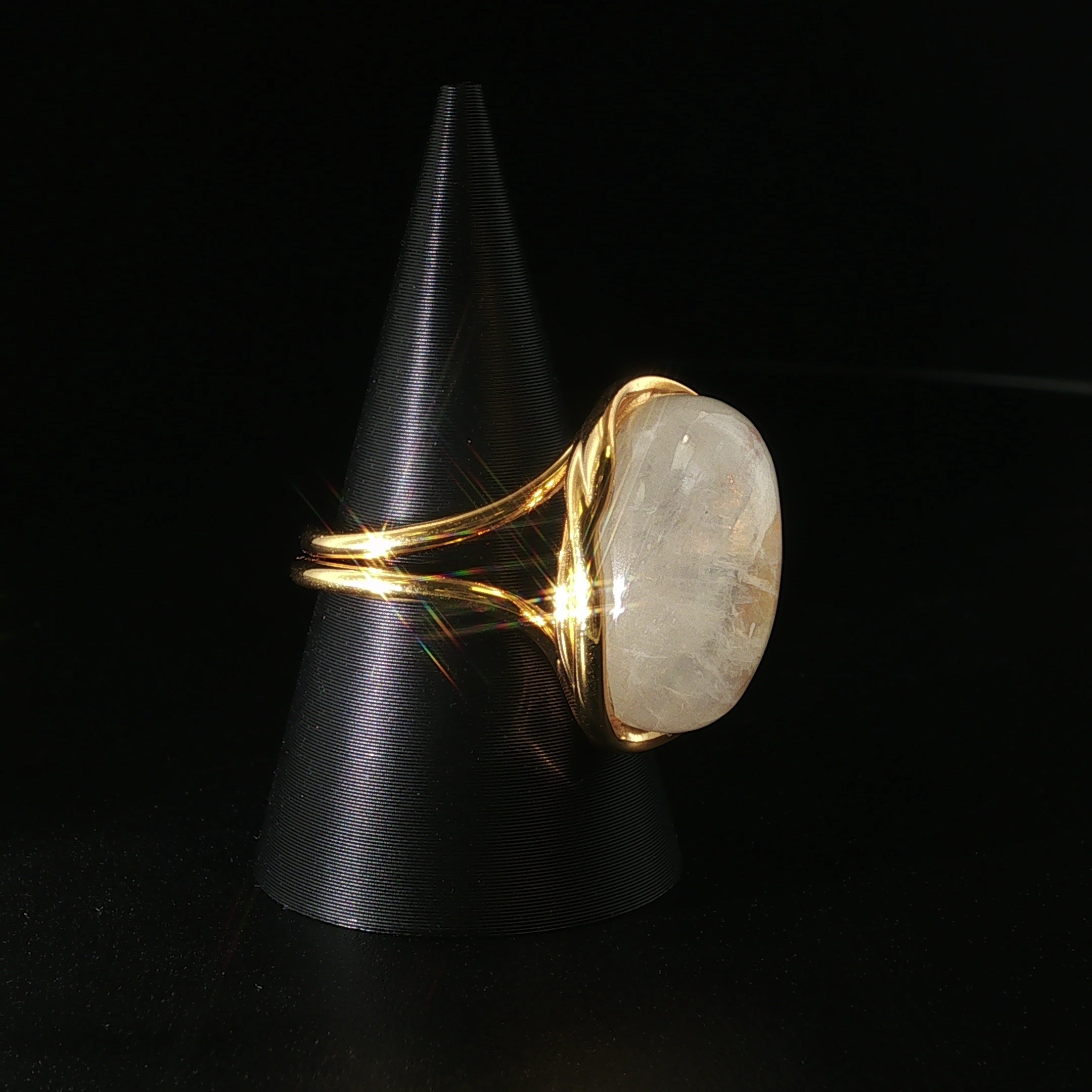Mondstein Ring