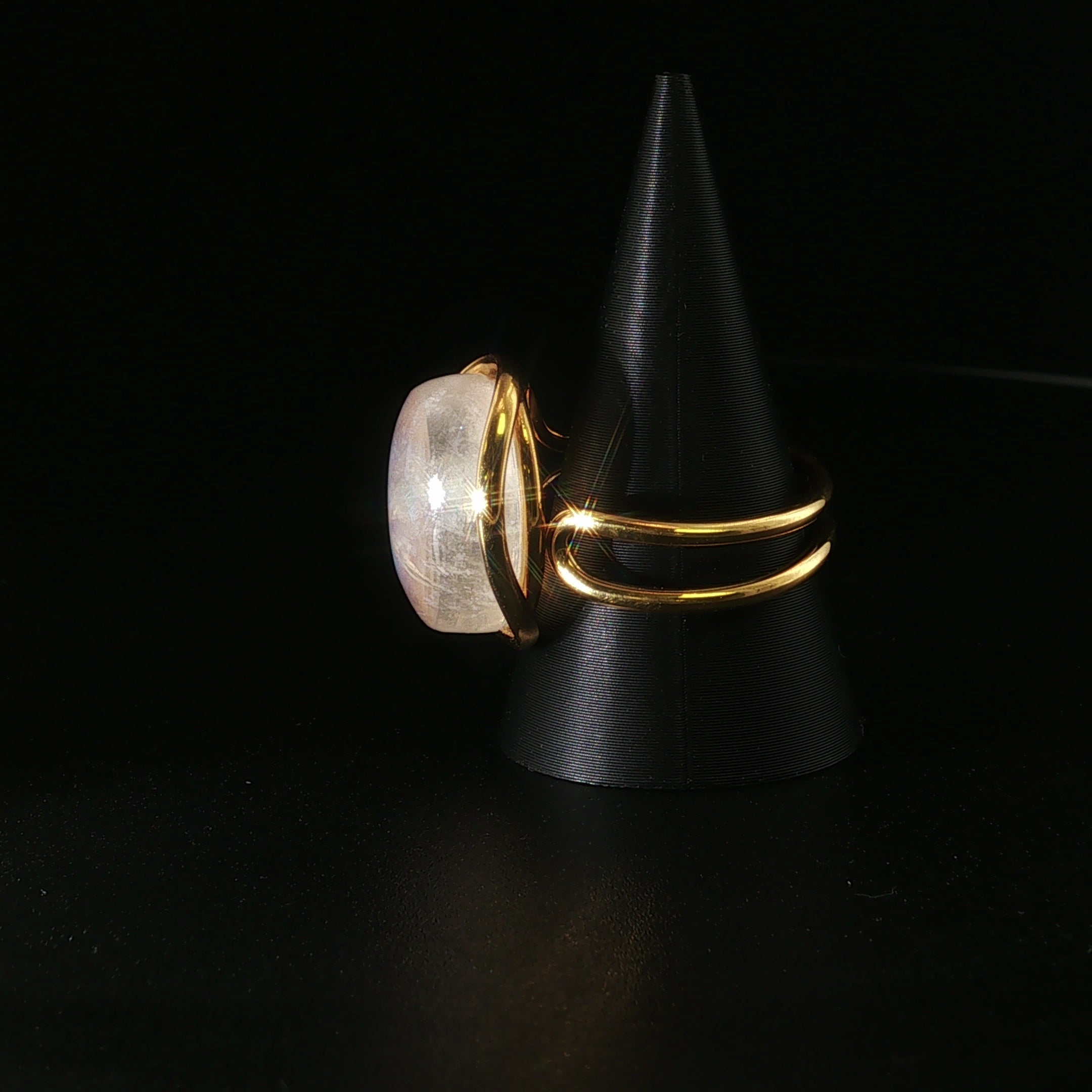 Mondstein Ring