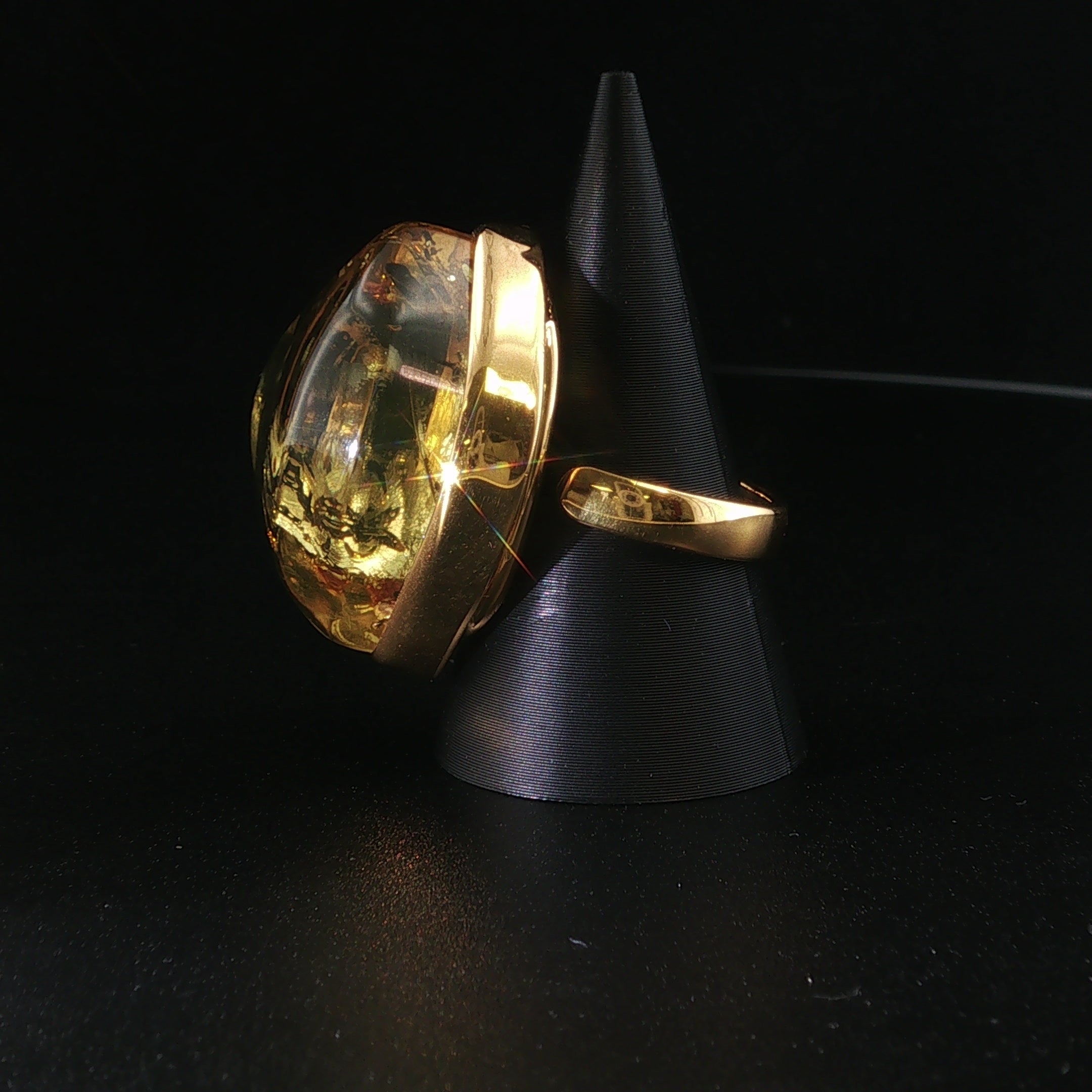 grüner Bernstein Ring