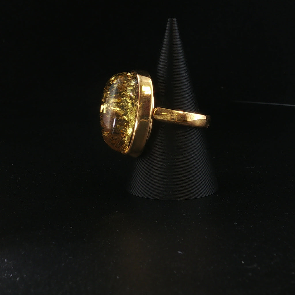 grüner Bernstein Ring