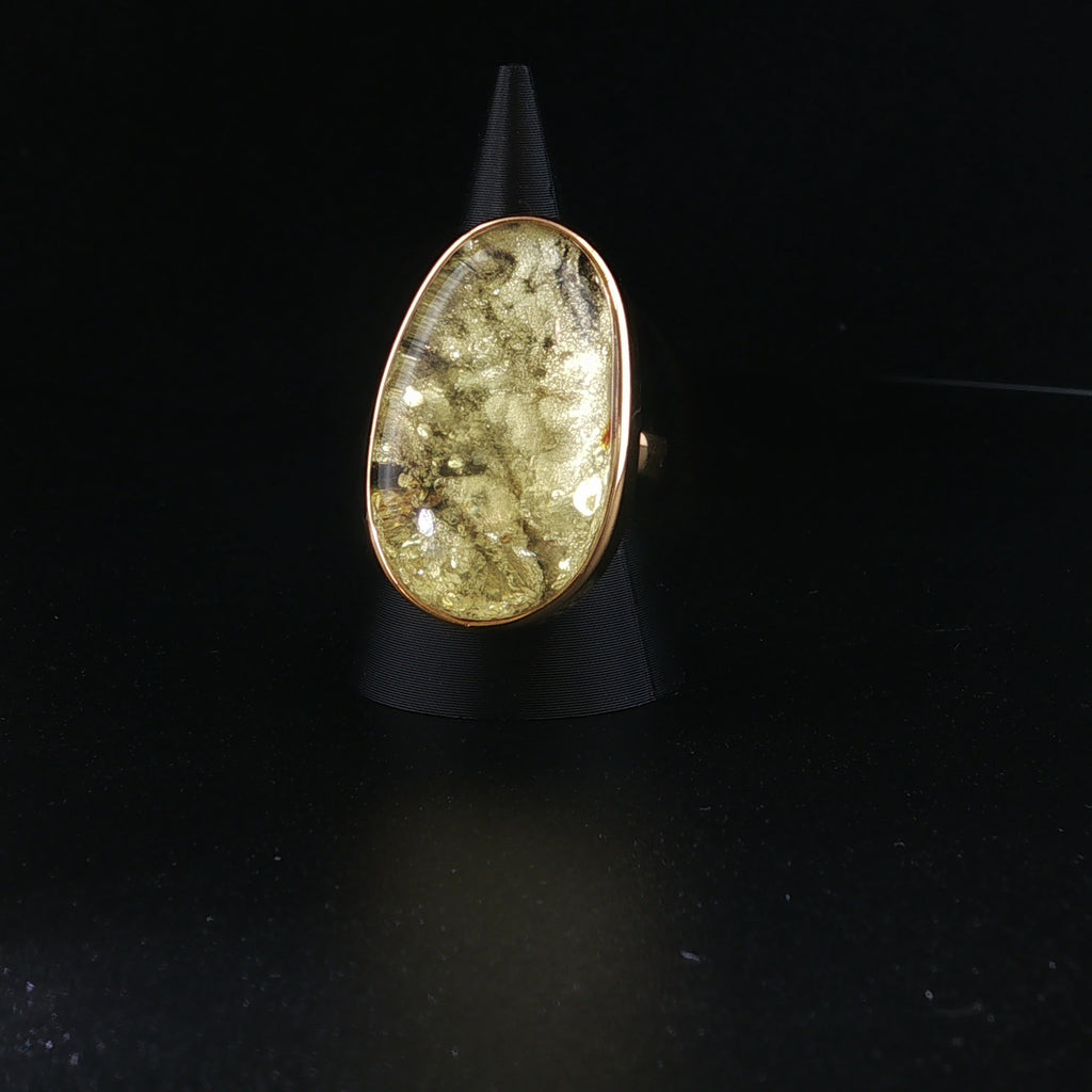 grüner Bernstein Ring