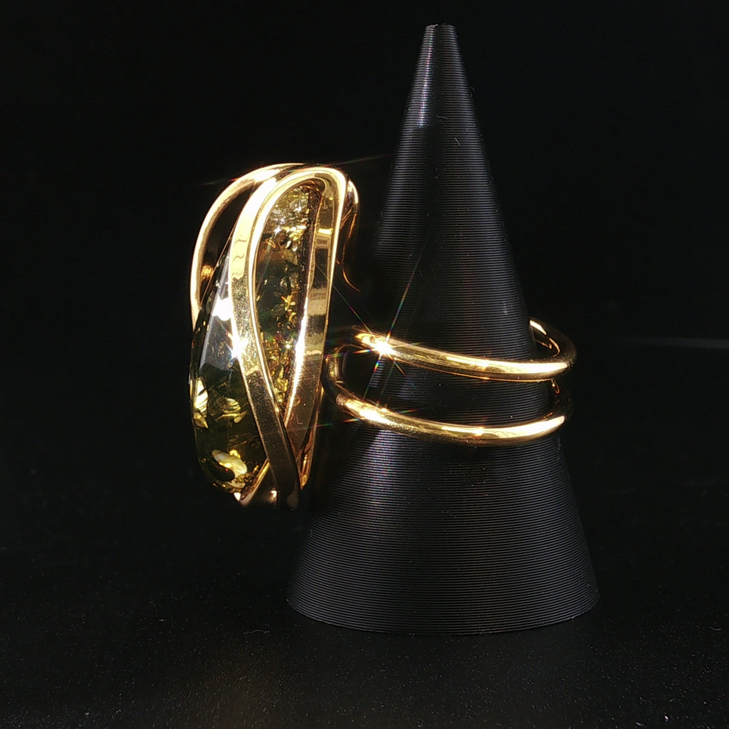 grüner Bernstein Ring