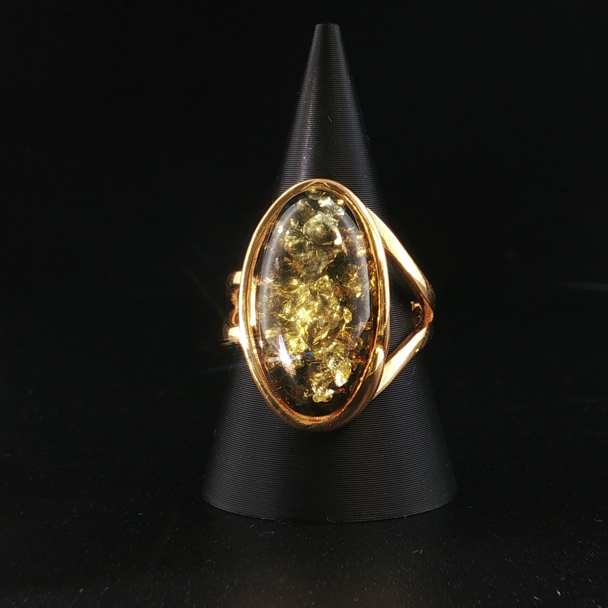 grüner Bernstein Ring