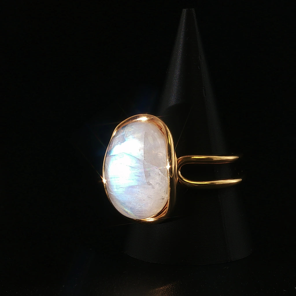 Mondstein Ring